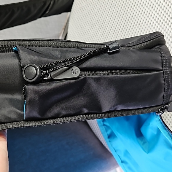 THE BOLD CO.-QUIVER 13L ESSENTIAL SPORT BAG IN BLACK - Picture 4 of 10